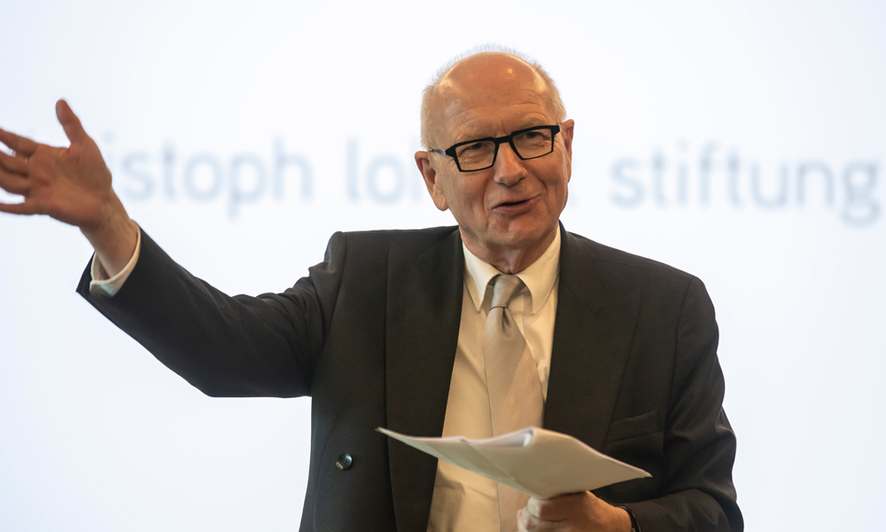 Prof. Heinz Lohmann moderiert traditionell die Verleihung des Lohfert-Preises, auch im Jahr 2021. © Michael Rauhe