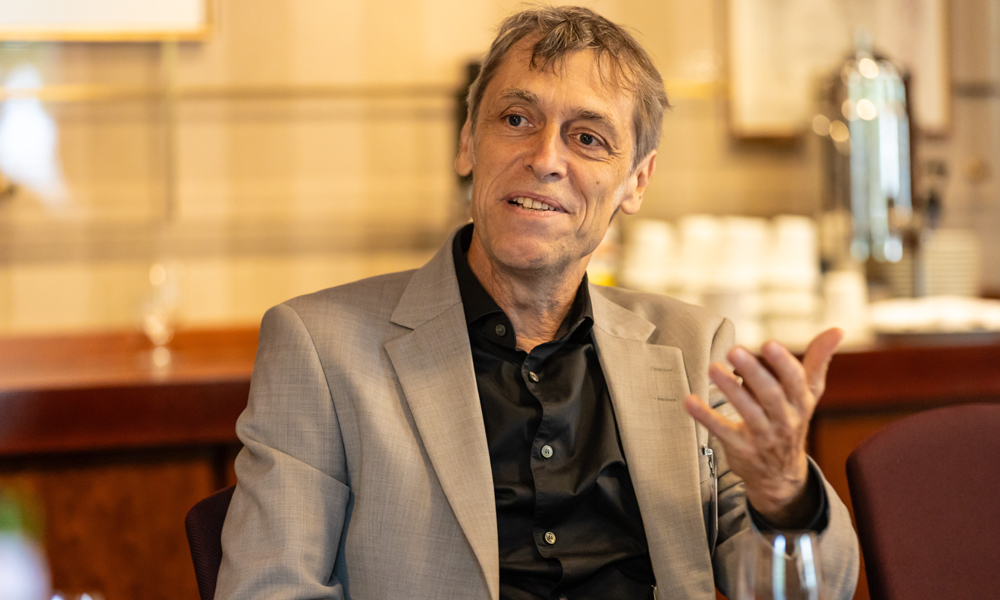 Prof. Dr. Matthias Rose, Direktor der Medizinischen Klinik mit Schwerpunkt Psychosomatik an der Charité und „spiritus rector des Projekts“